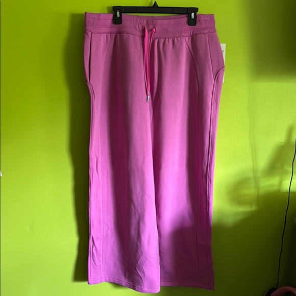 NWT Lululemon Pink Scuba Mid-Rise Wide Leg Pants Size XL